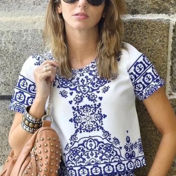 SUMMER Crop top - Picture 2 of 2